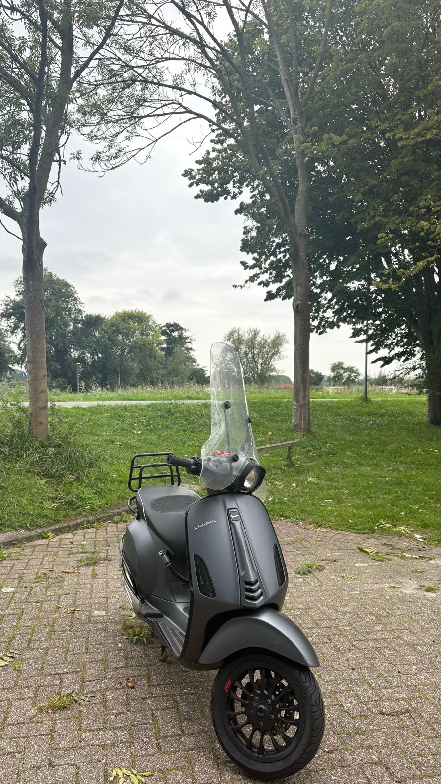 Vespa Sprint 2018 - recent onderhoud, Fietsen en Brommers, Ophalen, Overige modellen, Maximaal 45 km/u, Zo goed als nieuw