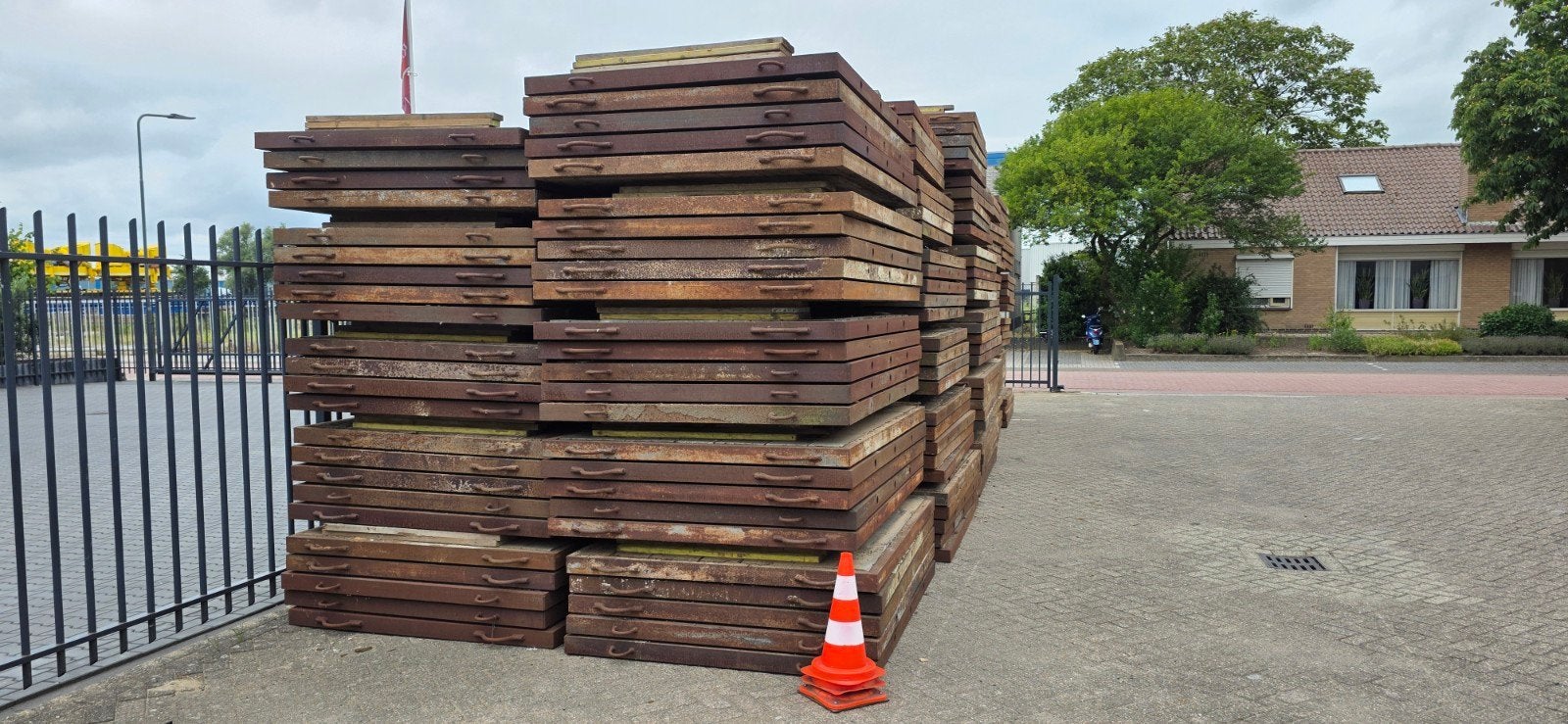 Harthouten stempelschotten | 200 x 150 x 8 cm | 260.stuks, Gebruikt, Eiken, Ophalen of Verzenden, Plank