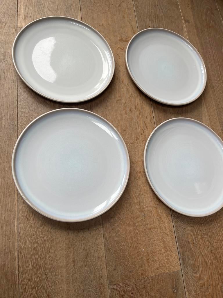 Witte HEMA Helsinki dinerborden - 27 cm, Keramiek, Ophalen of Verzenden, Zo goed als nieuw, Bord(en)