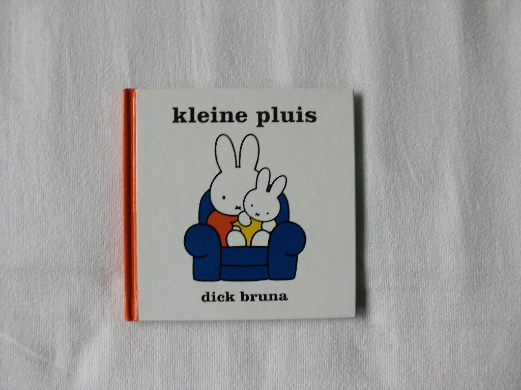 Dick Bruna - kleine pluis (uit 2021), Boeken, Ophalen of Verzenden, Zo goed als nieuw, Dick Bruna, 2 tot 3 jaar