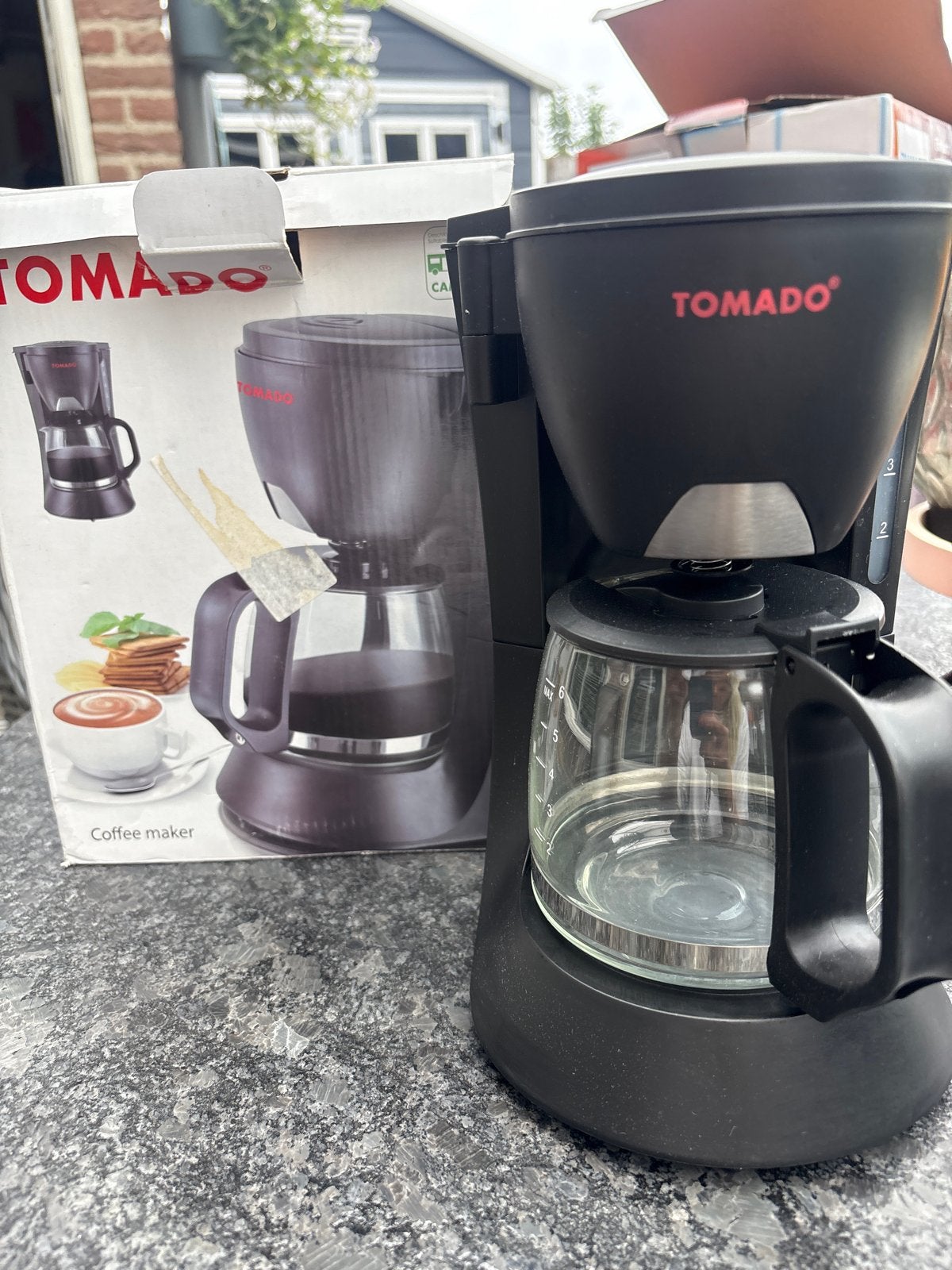 Kleine Tomado Koffiezetapparaat - Compact en Handig, Witgoed en Apparatuur, Ophalen, Koffiemachine, Gemalen koffie, Zo goed als nieuw