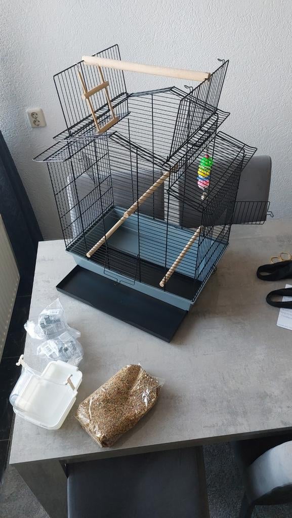 Te koop mooie  vogelkooi  helemaal nieuw, Dieren en Toebehoren, Ophalen, Nieuw, Metaal, Vogelkooi