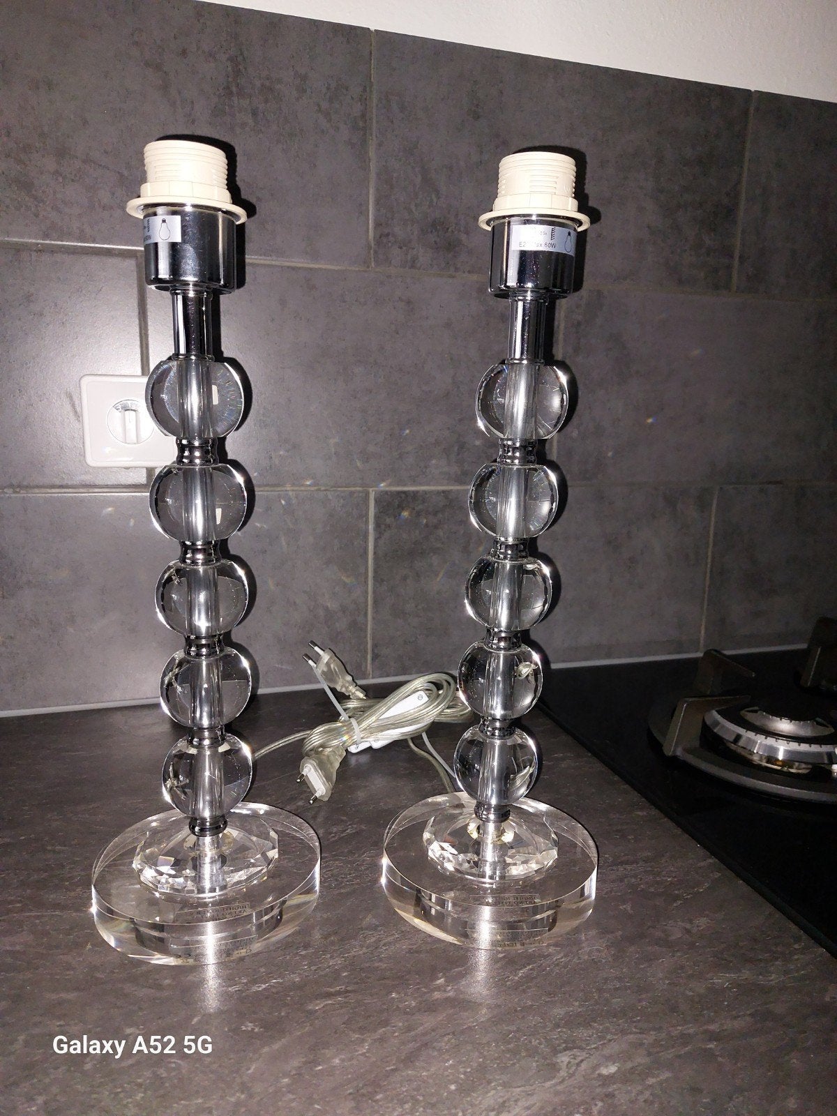Set van 2 moderne tafellampen met glazen bollen, Ophalen, E27 (groot), Glas, Met stekker