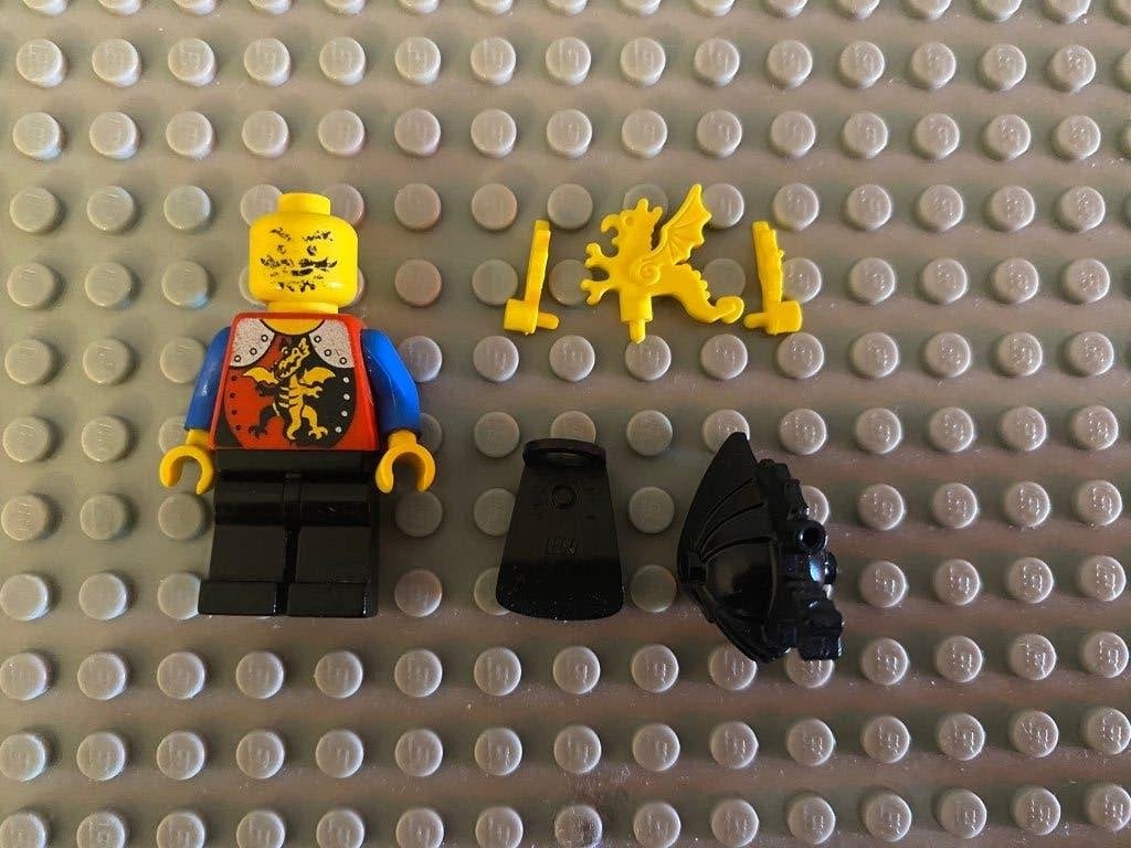 Lego kasteel Castle minifiguur cas018a gele pluim en veren, Gebruikt, Lego, Ophalen of Verzenden, Minifiguur