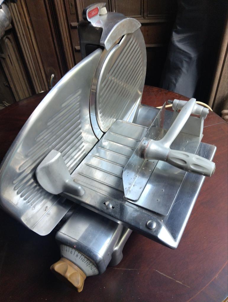 Berkel 834 snijmachine, Ophalen