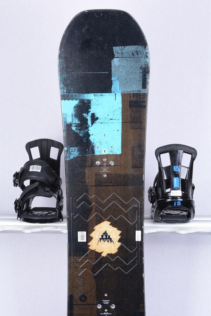 140 snowboard BURTON RADIUS, black/blue, woodcore, FLATtop, Sport en Fitness, Snowboarden, Ophalen of Verzenden, Gebruikt, Board