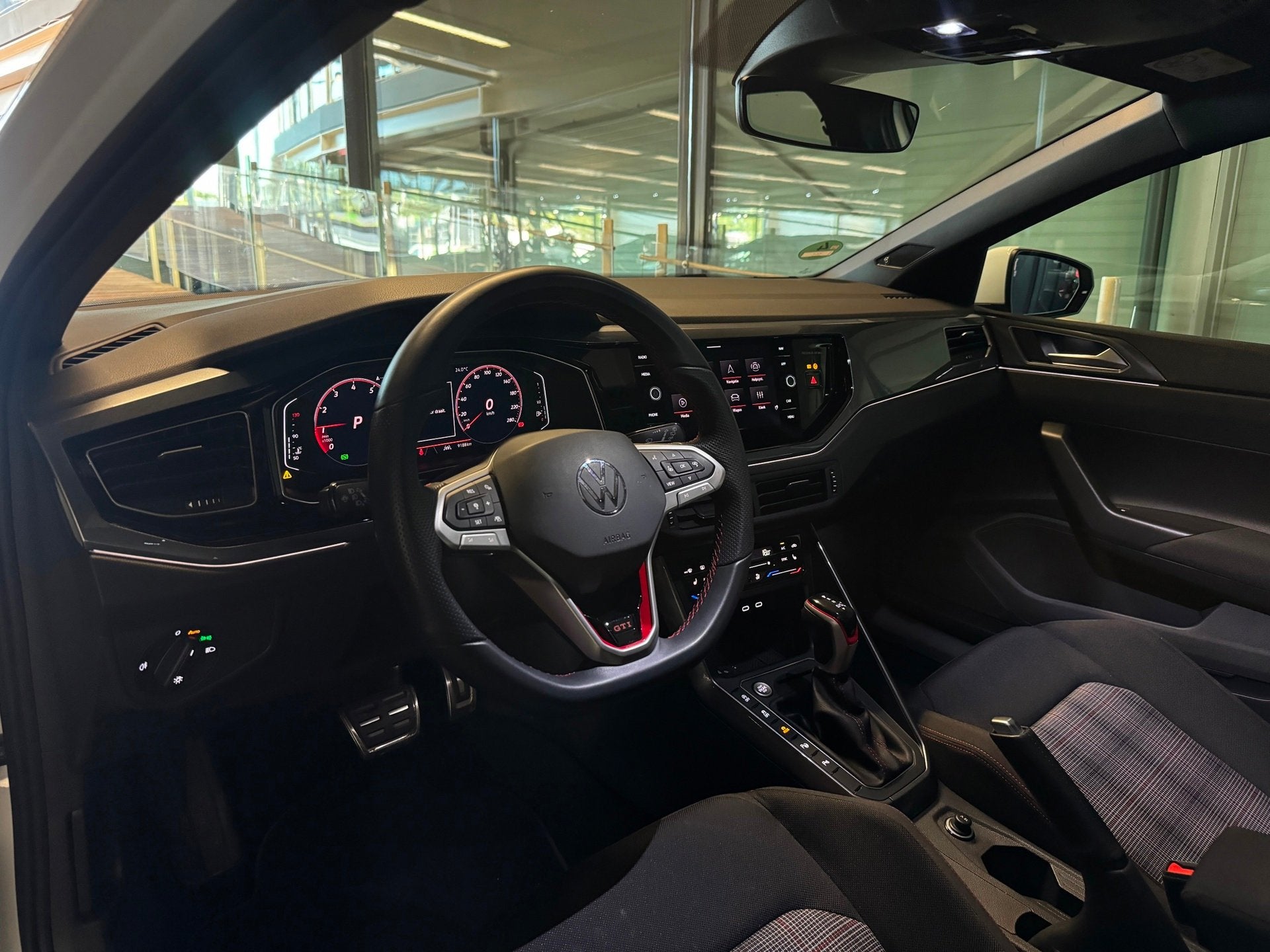 Volkswagen POLO 2.0 TSI GTI Pano|Beats|Alcantara|ACC|Lane As, 1272 kg, 15 km/l, Gebruikt, 4 cilinders