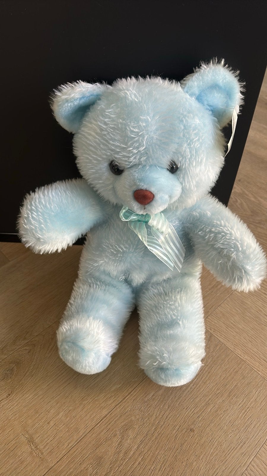 Schattige blauwe teddybeer met strik, Gebruikt, Beer, Blauw, Ophalen of Verzenden