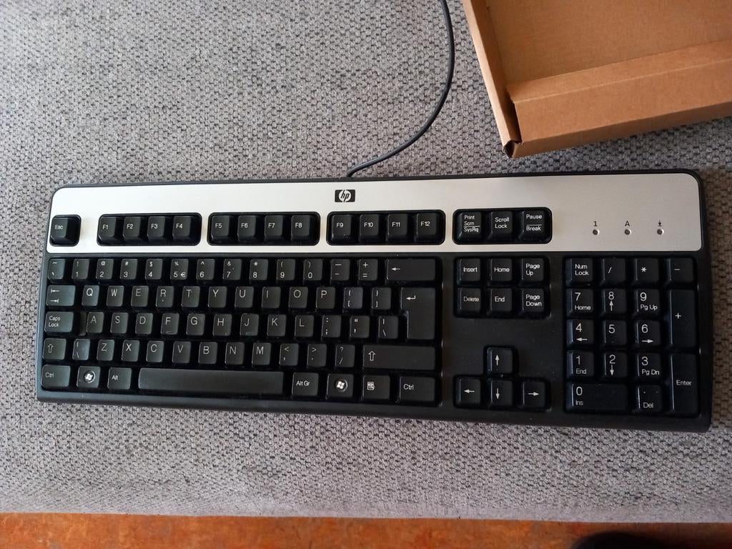 HP Bedraad Toetsenbord - QWERTY, Computers en Software, Toetsenborden, Ophalen of Verzenden