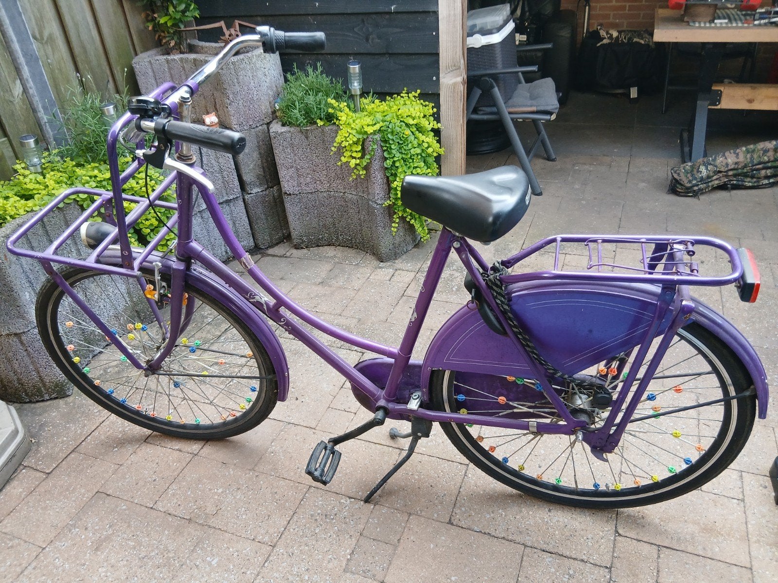 Paarse damesfiets met mand en bagagedrager, Fietsen en Brommers, Overige merken, Velgrem, Versnellingen, Ophalen of Verzenden