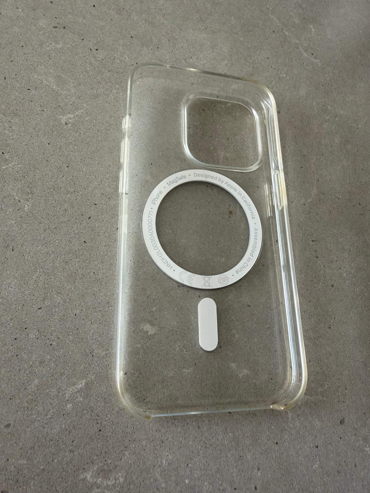 Transparant iPhone 15 Pro hoesje met MagSafe, Kunststof, IPhone 14 Pro Max, Gebruikt, Hoesje of Tasje