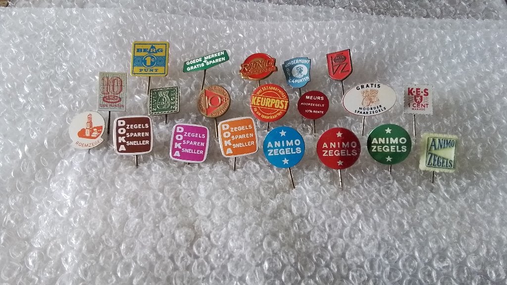 20 verschillende speldjes zegels, Spaarzegels, Verzamelen, Ophalen of Verzenden, Zo goed als nieuw, Overige onderwerpen