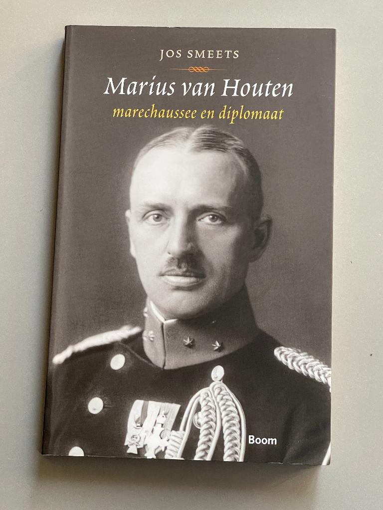 Marius van Houten - marechaussee en diplomaat (2011), Verzamelen, Ophalen of Verzenden, Marechaussee, Nederland, Boek of Tijdschrift