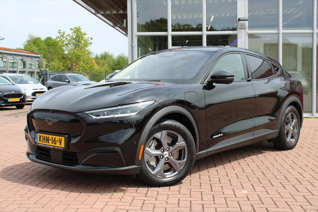 Ford Mustang Mach-E 75kWh 269pk RWD Automaat, Technology Pac, Auto's, Automaat, 12 maanden, Gebruikt, Zwart