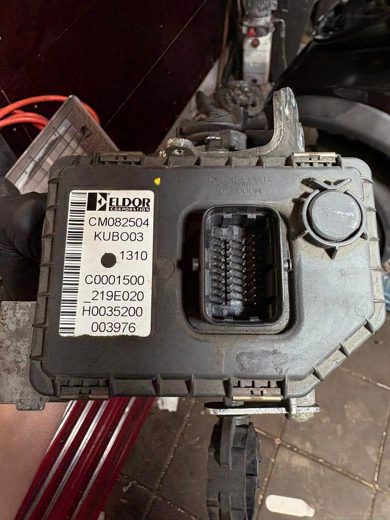 Gasklephuis eldor kubo piaggio mp3 300cc, Ophalen of Verzenden