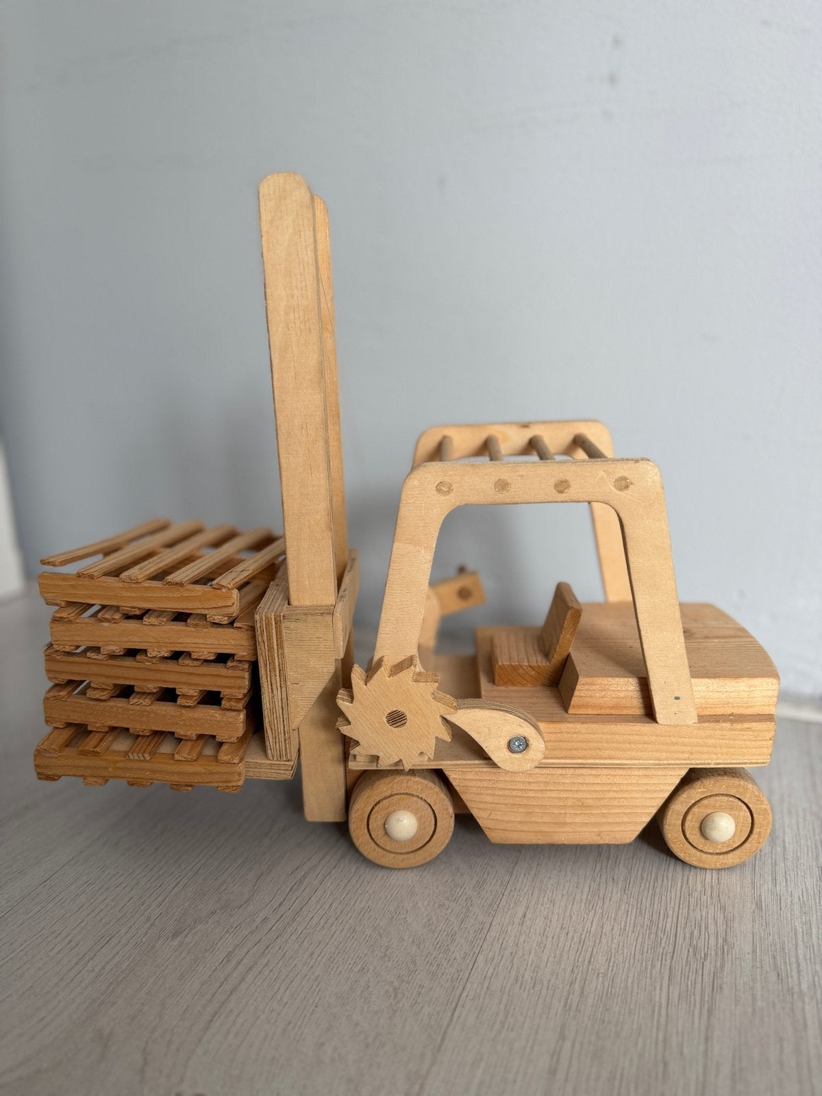 Houten vorkheftruck met pallets - Speelgoed, Ophalen of Verzenden, Gebruikt, Overige typen