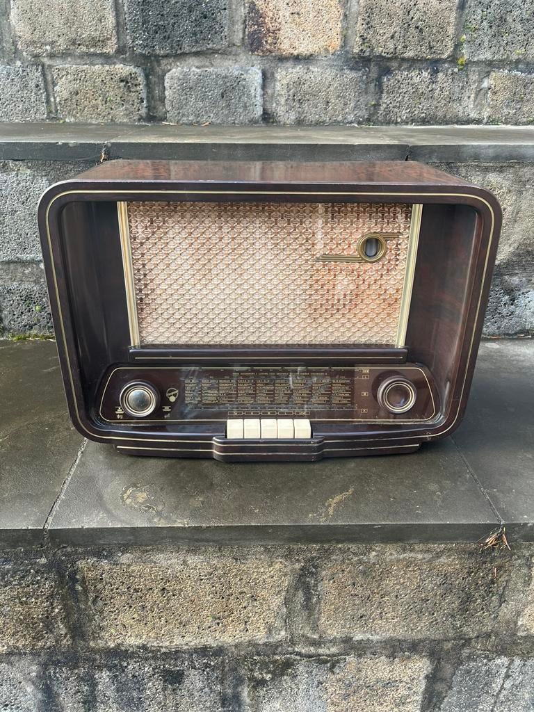 Blaupunkt Tarantella F 526 WP radio, gemaakt in Berlijn, Antiek en Kunst, Antiek | Tv's en Audio, Ophalen