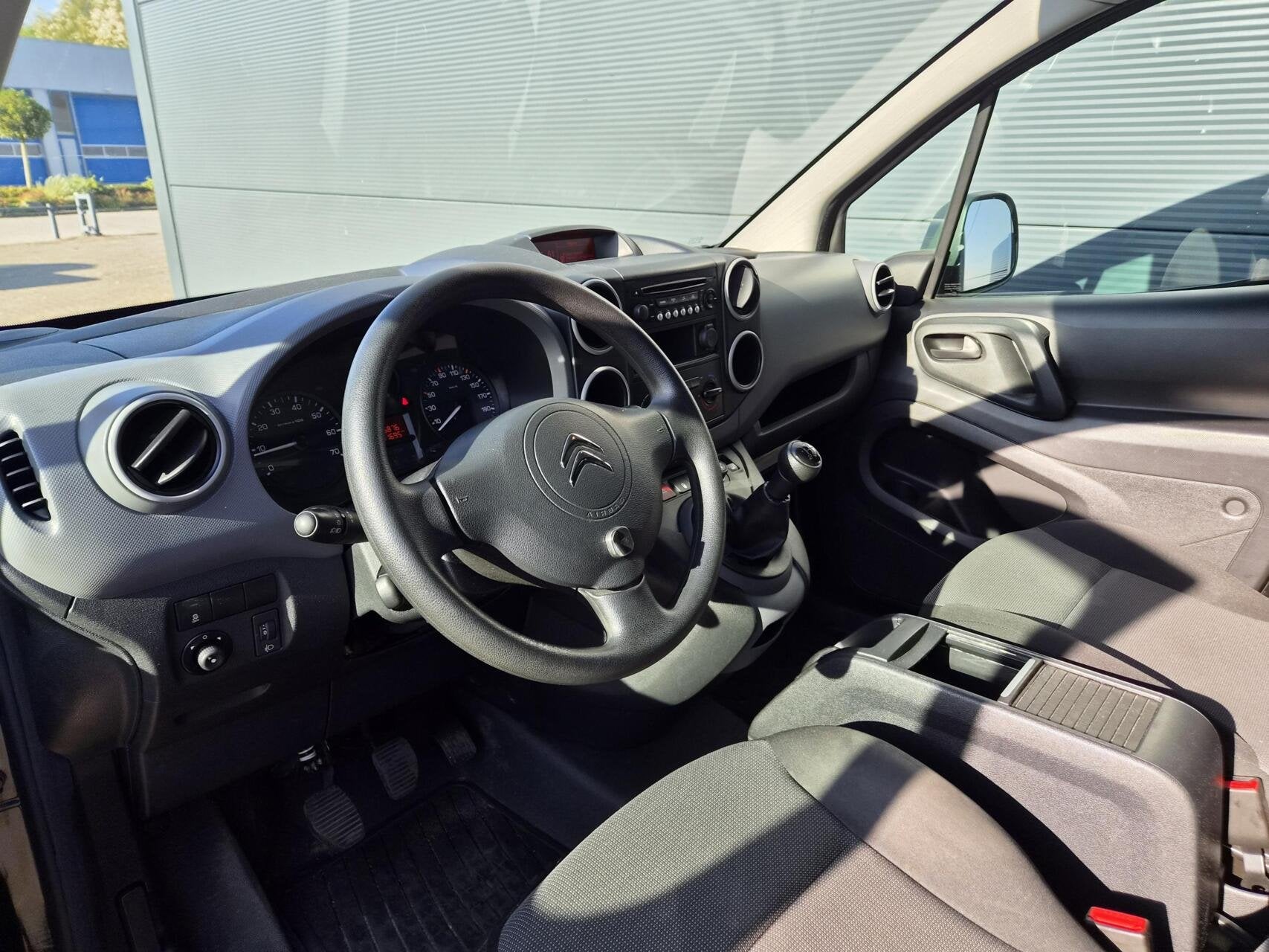 Citroen Berlingo 1.6 BlueHDI Airco Cruise Sidebars Marge, 4 cilinders, Citroën, Zwart, Bedrijf