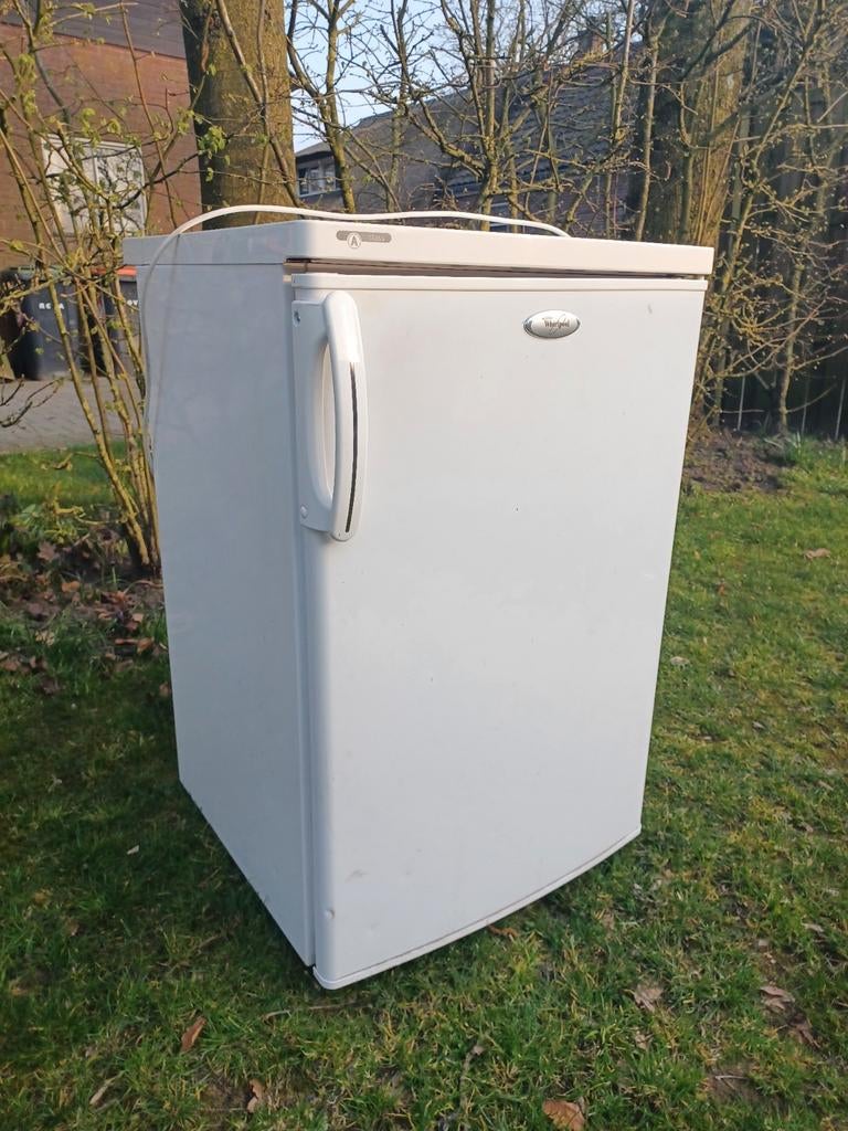 Defecte koelkast v oud ijzer gratis, Witgoed en Apparatuur, Ophalen, Minder dan 60 cm, 160 cm of meer