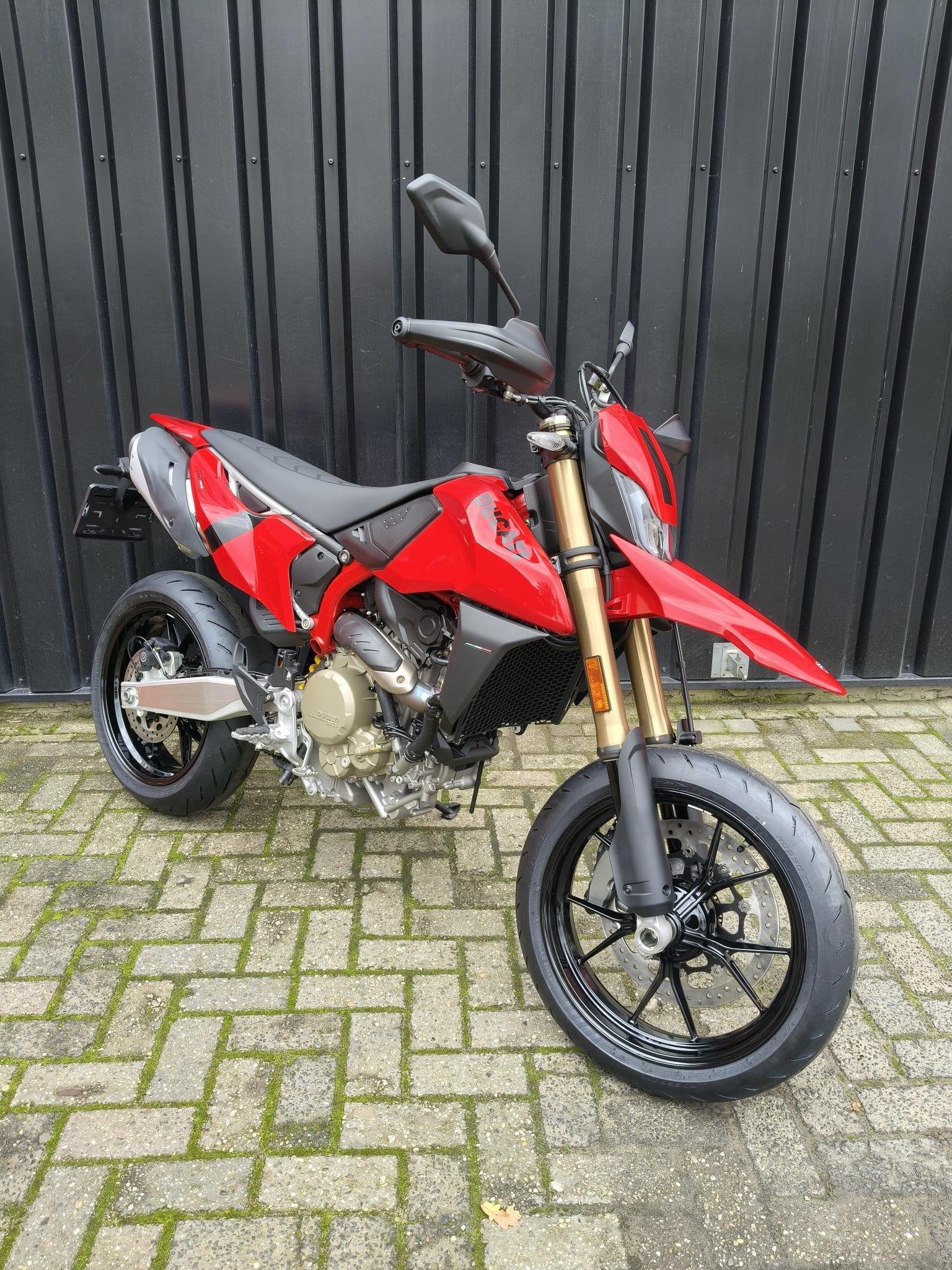 Ducati Hypermotard Mono 698 MY 2026, Motoren, Motoren | Ducati, Info@ducati.com, Ducati North Europe B.V., 648 cc, Maanweg 174
2516 AB  Den Haag, NL