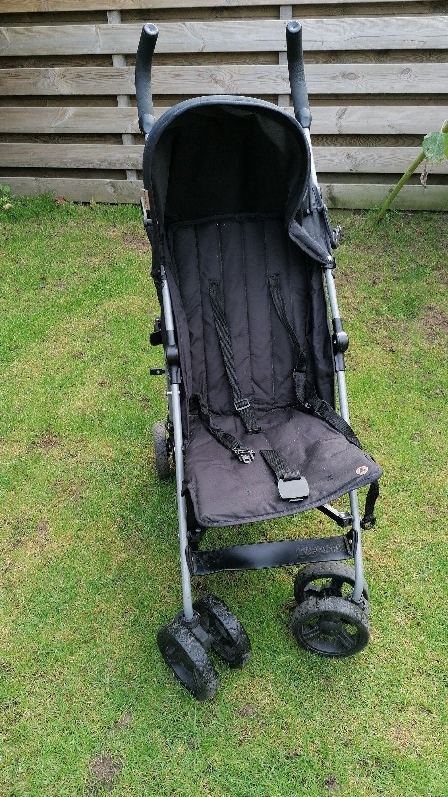GRATIS! Handige en compacte buggy, Ophalen, Gebruikt, Overige merken, Zonnekap
