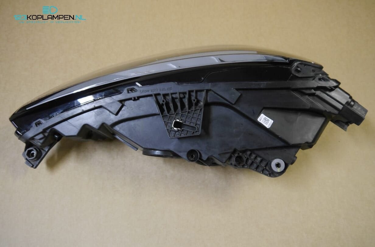 Audi A3 8Y Full LED koplamp rechts, Ophalen, Gebruikt, -, -