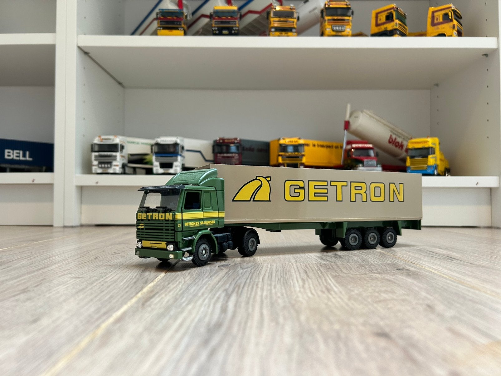 Tekno scania 142 getron, Ophalen of Verzenden, Zo goed als nieuw, Bus of Vrachtwagen, Tekno
