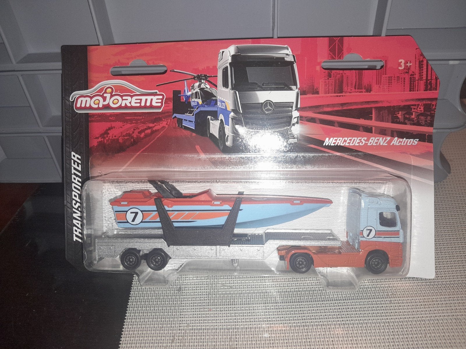 Majorette Transporter M-Benz Actros met boot, Ophalen of Verzenden, Nieuw