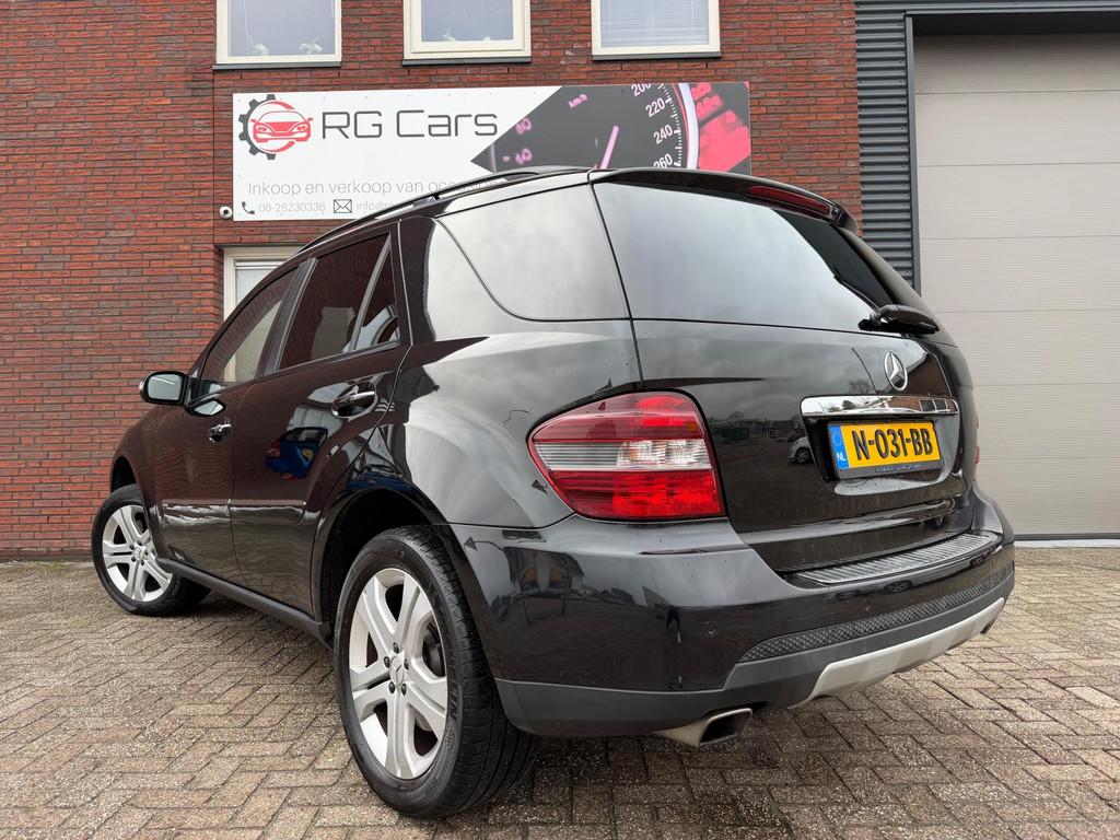 Mercedes-Benz M-klasse 500 / Pano / Leder / Navi / PDC / Cli, Automaat, Gebruikt, Met garantie (alle), Leder en Stof