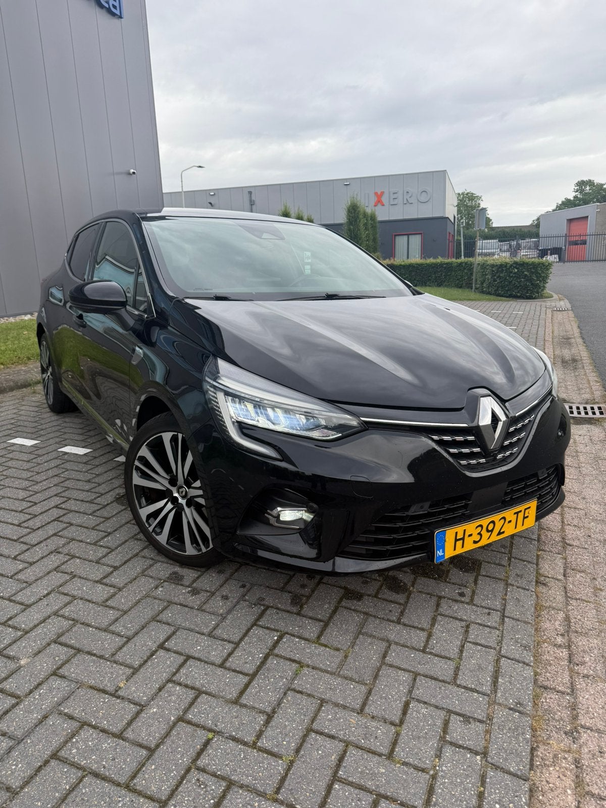 Renault Clio 1.3 TCe Initiale Paris Automaat Leer, 4 cilinders, 1133 kg, Particulier, Onderhoudsboekje