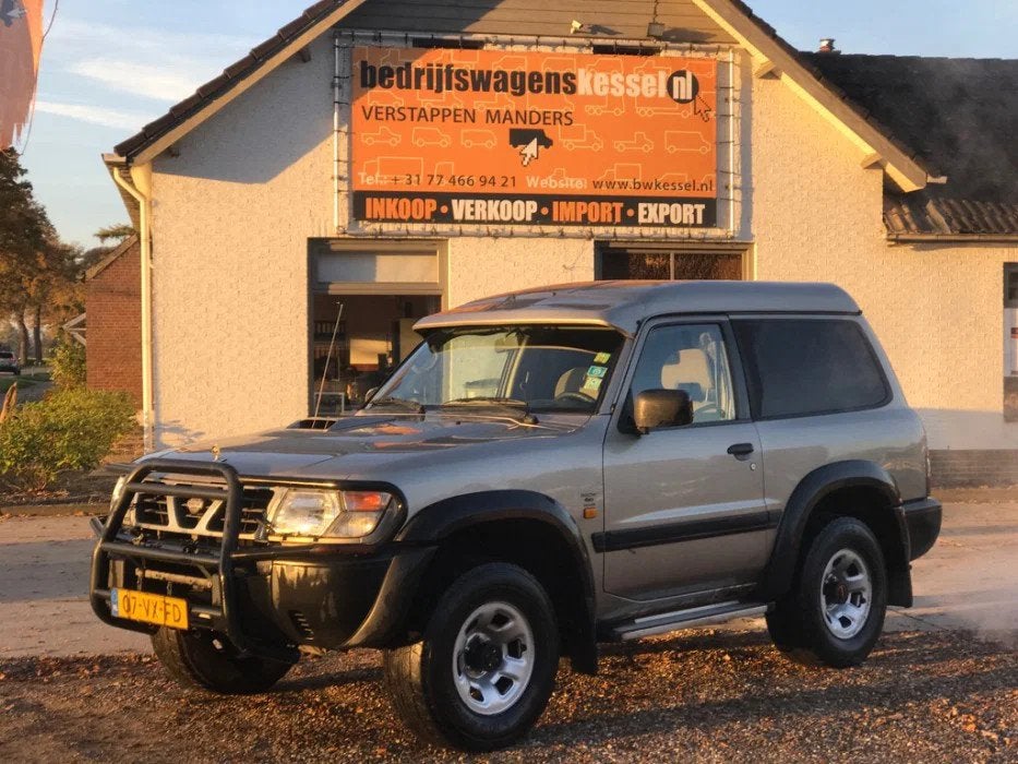 Nissan Patrol 3.0 Di 3-drs VAN 4x4 AWD Y61 (bj 2001), Stof, Beige, Origineel Nederlands, Bedrijf
