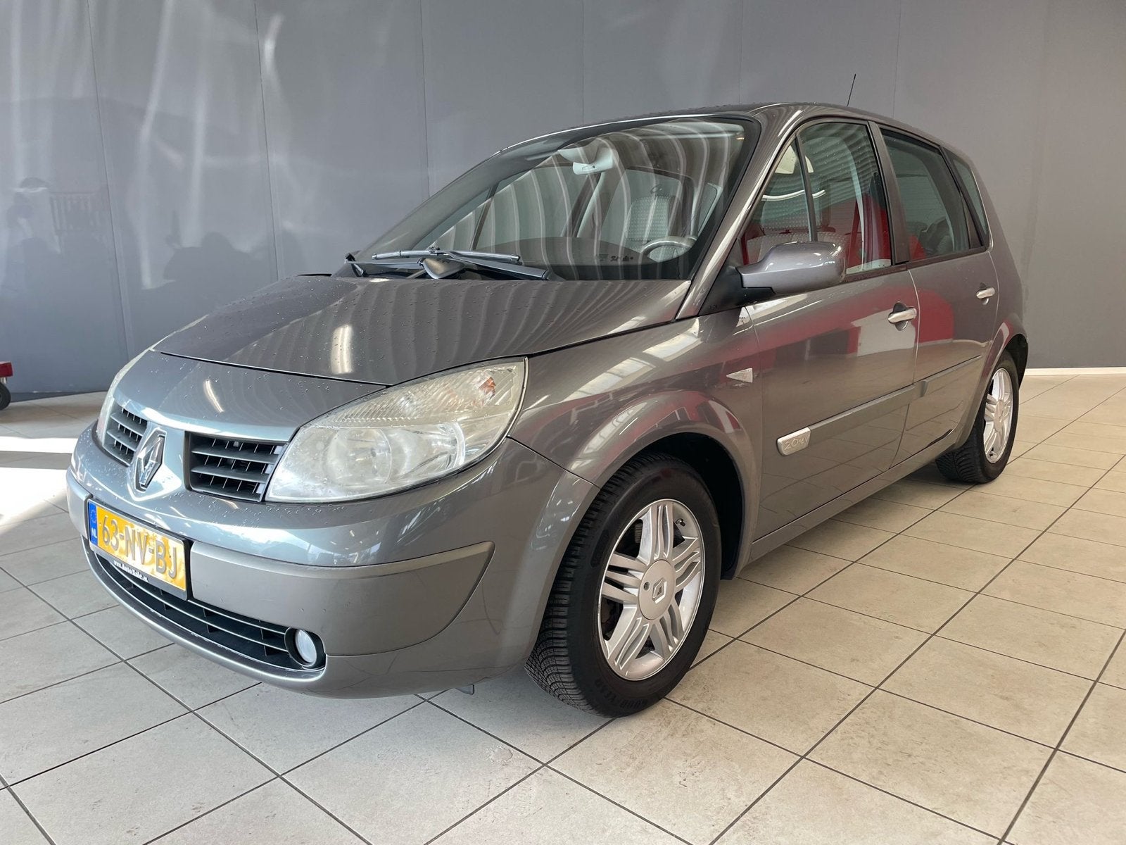 Renault Scénic 2.0 16V 99KW AUT 2004 Grijs, 1998 cc, 1250 kg, 4 cilinders, Origineel Nederlands