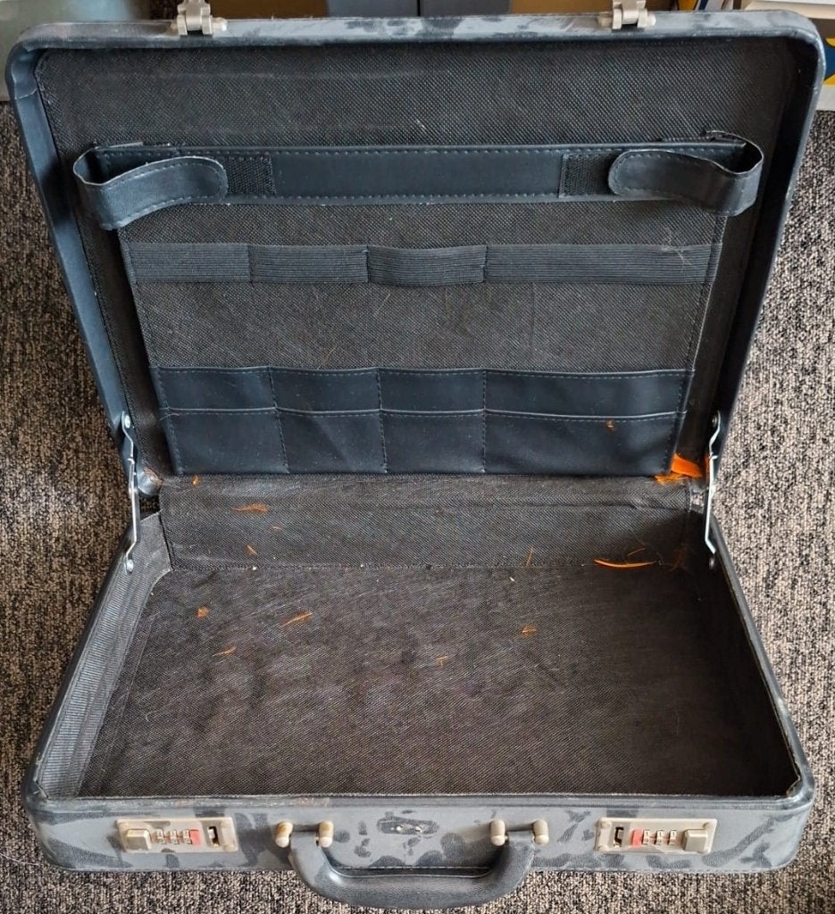 Bergmann aktetas – cijfersloten – stevige documentenkoffer, Sieraden, Tassen en Uiterlijk, Ophalen, Gebruikt, Slot, Minder dan 35 cm