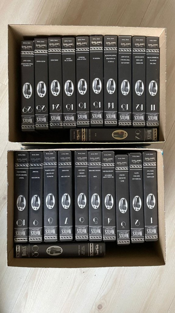 VHS, 22 videobanden van Laurel & Hardy, Boxset, Gebruikt, Alle leeftijden, Ophalen of Verzenden