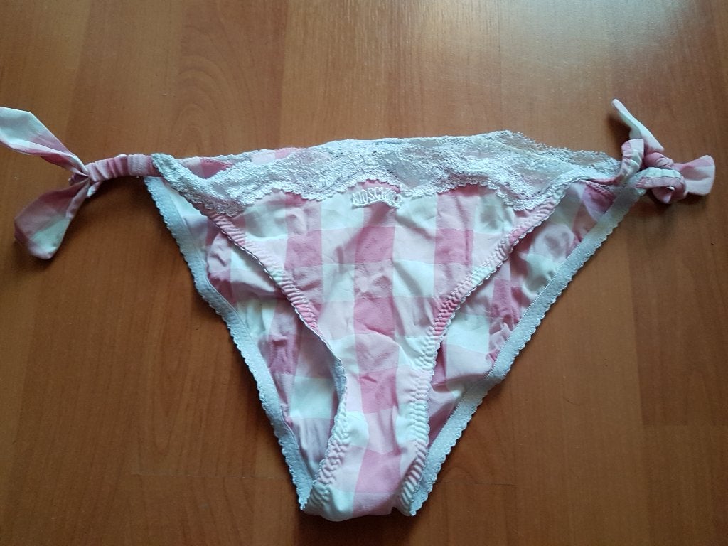Zeldzaam en vintage: Moschino Lingerie - slip maat 38 - new, Kleding | Dames, Moschino, Ophalen of Verzenden, Roze, Slip