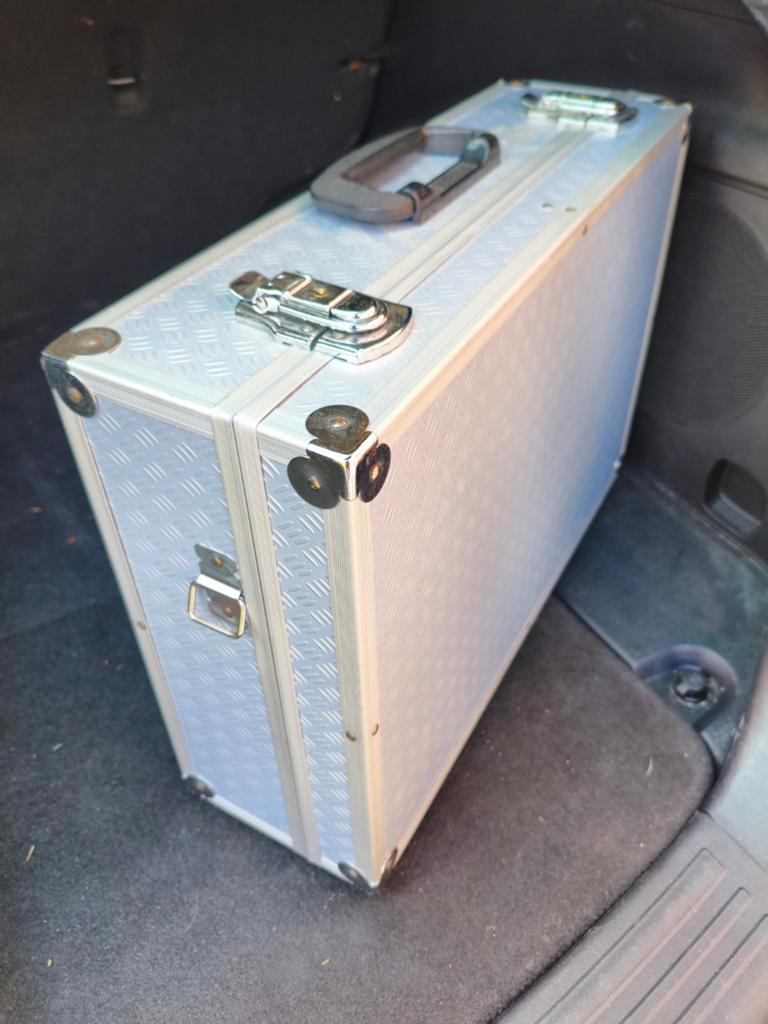 Aluminium koffer met slot - Gebruikt, Ophalen of Verzenden, Gebruikt, Overige instrumenten, Flightcase