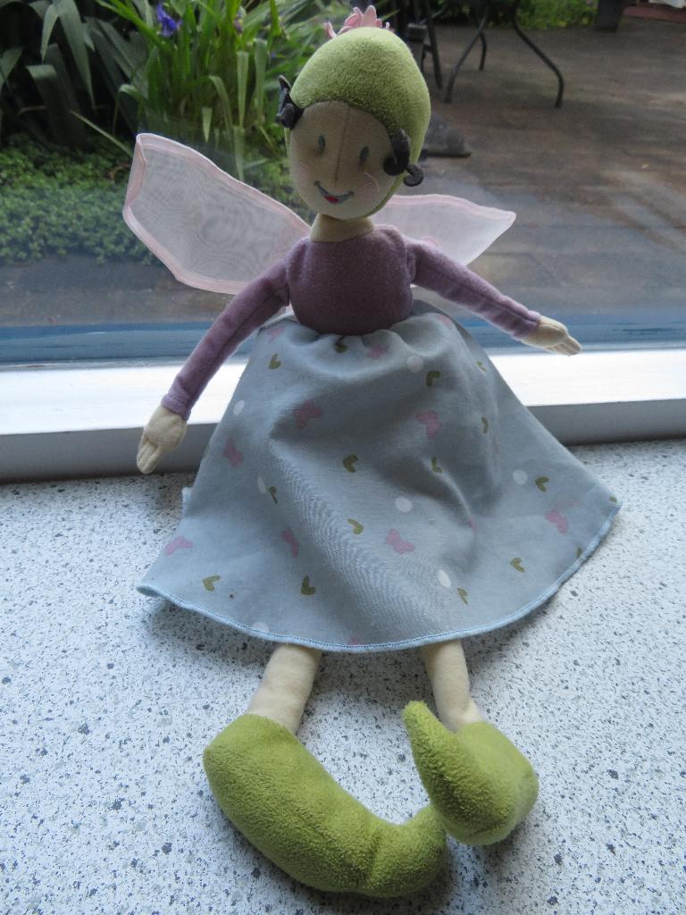 Elf elfje Fee Feetje van IKEA zachte pop meet ca 34 cm, IKEA, Overige typen, Ophalen of Verzenden, Zo goed als nieuw