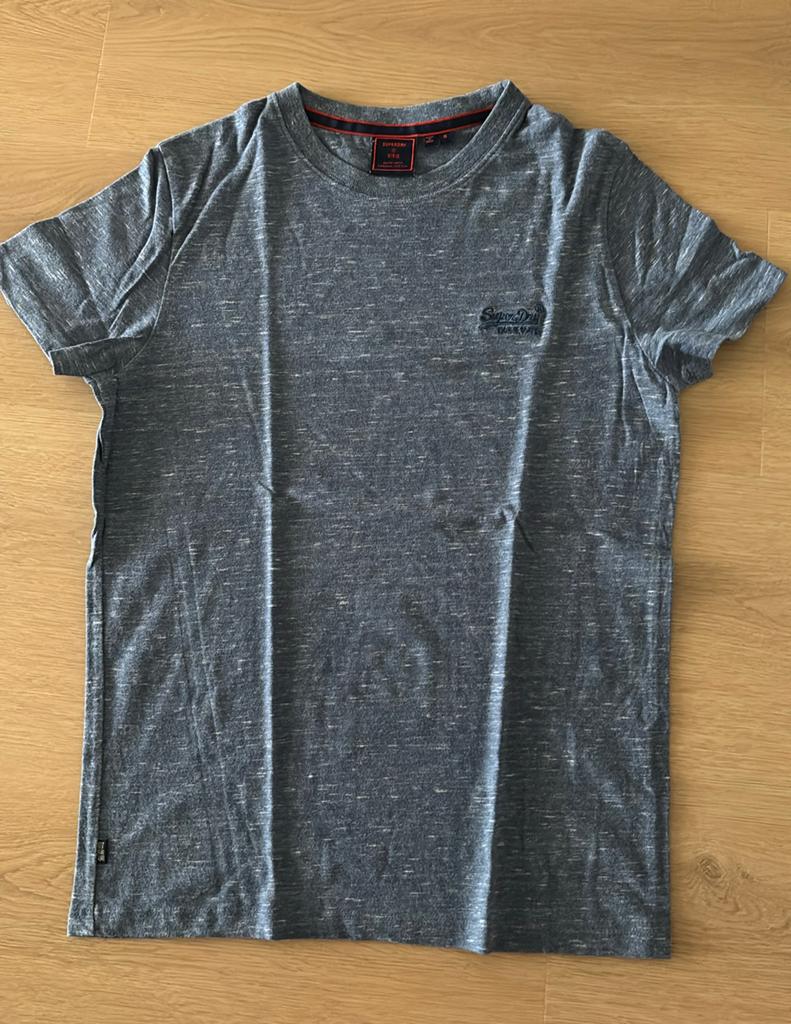 T-shirt superdry mt s nieuwstaat, Ophalen of Verzenden, Zo goed als nieuw, Maat 46 (S) of kleiner, Blauw