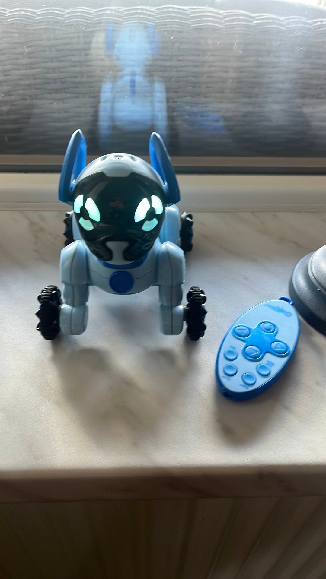 Robot hond werkt prima, Ophalen, Gebruikt