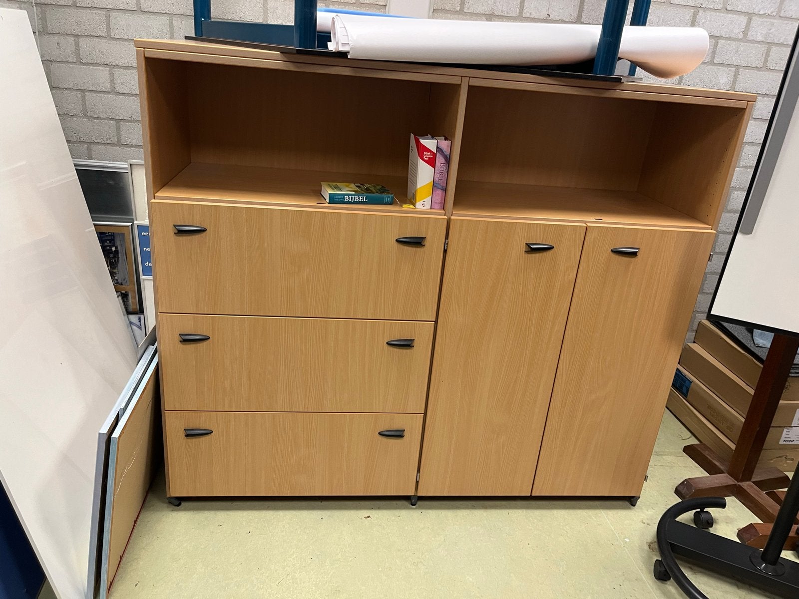 Houten kantoorkast met lades en deuren, Ophalen, Gebruikt