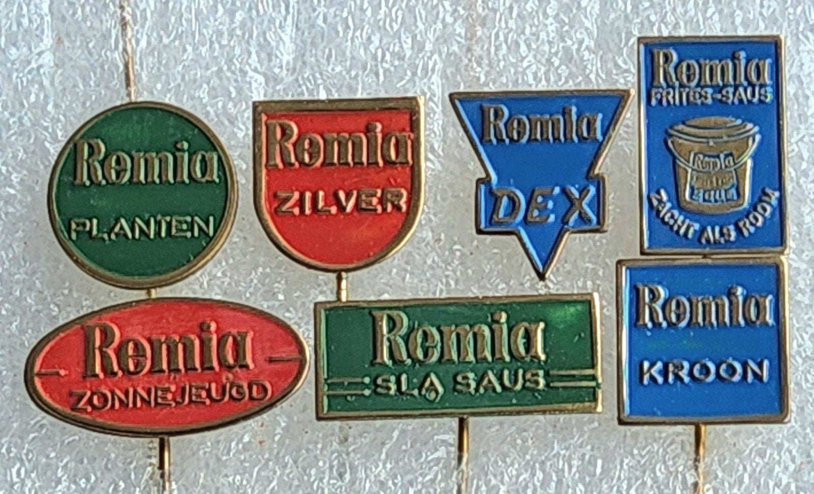 7 Vintage Remia Speldjes - Frites-Saus, Dex, Kroon, Zilver, Ophalen of Verzenden, Gebruikt, Merk, Speldje of Pin