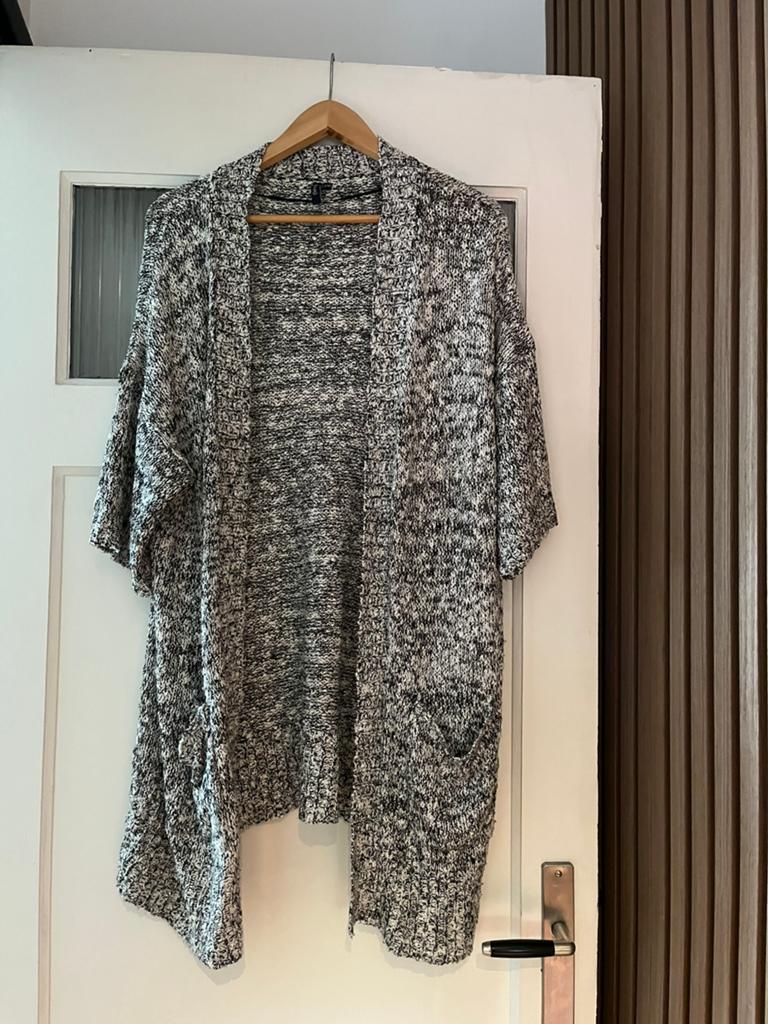 Paprika vest s/m 44/46, Ophalen of Verzenden, Zo goed als nieuw, Maat 46/48 (XL) of groter, Zwart