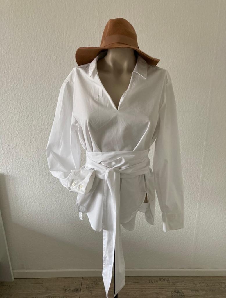 Witte blouse van SET met strikceintuur • M, Ophalen of Verzenden, Zo goed als nieuw, Maat 38/40 (M), Wit