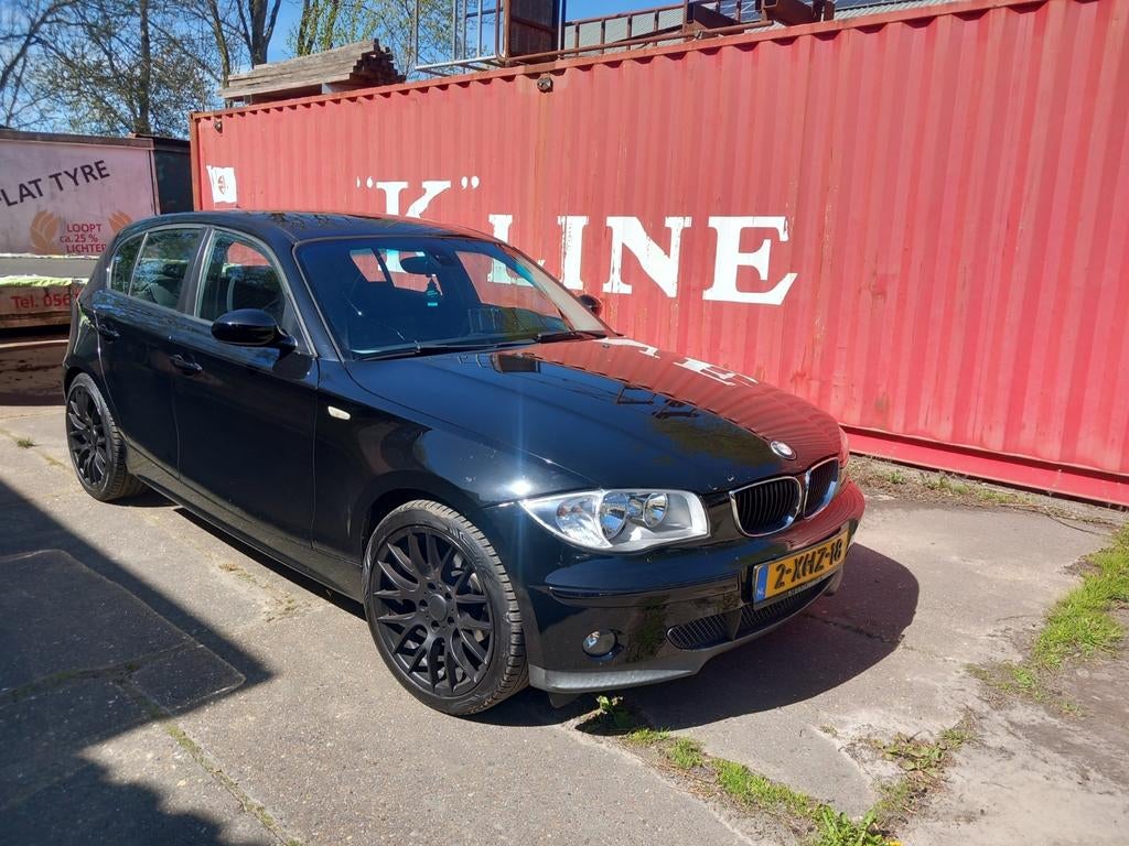 Bmw 1 serie, Auto's, Opel, Voorwielaandrijving, Zwart, 4 cilinders, 1290 kg