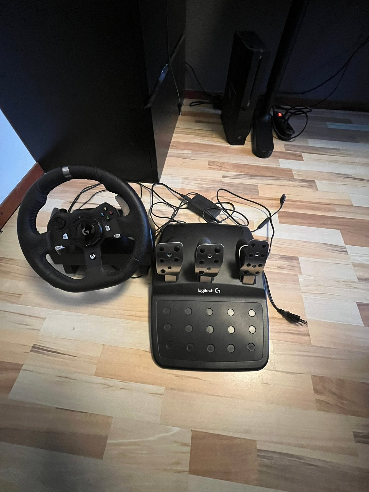 Logitech g920 race stuur, Spelcomputers en Games, Ophalen of Verzenden, Zo goed als nieuw, Stuurtje of Sportattribuut