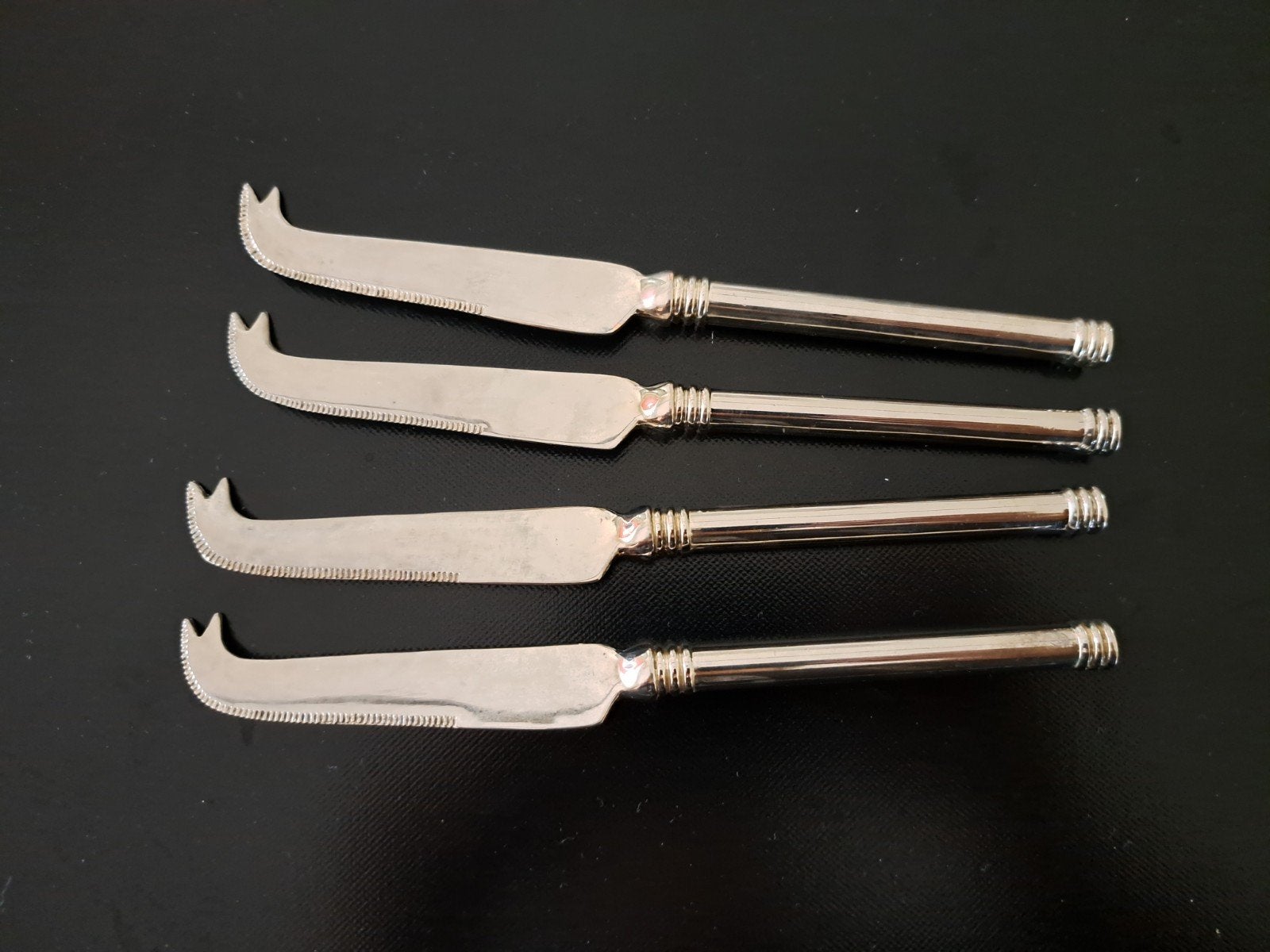 4 verzilverde kaasmesjes - 18 cm, Ophalen of Verzenden