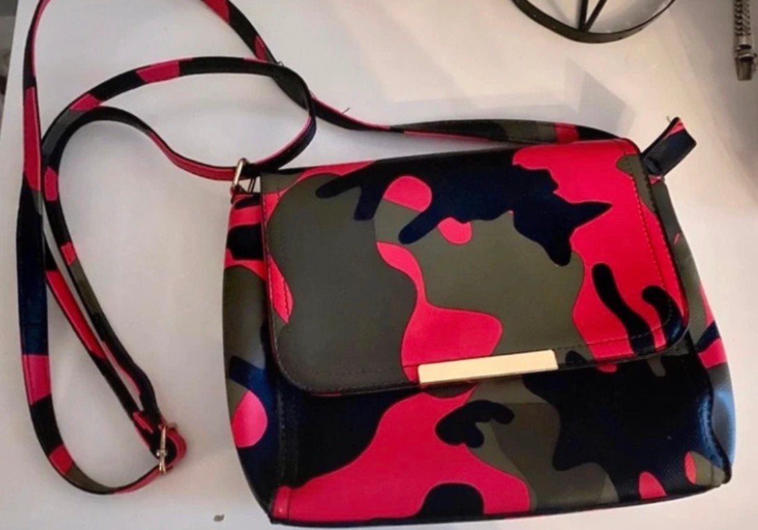Tasje met camouflage print, Ophalen of Verzenden, Zo goed als nieuw, Schoudertasje
