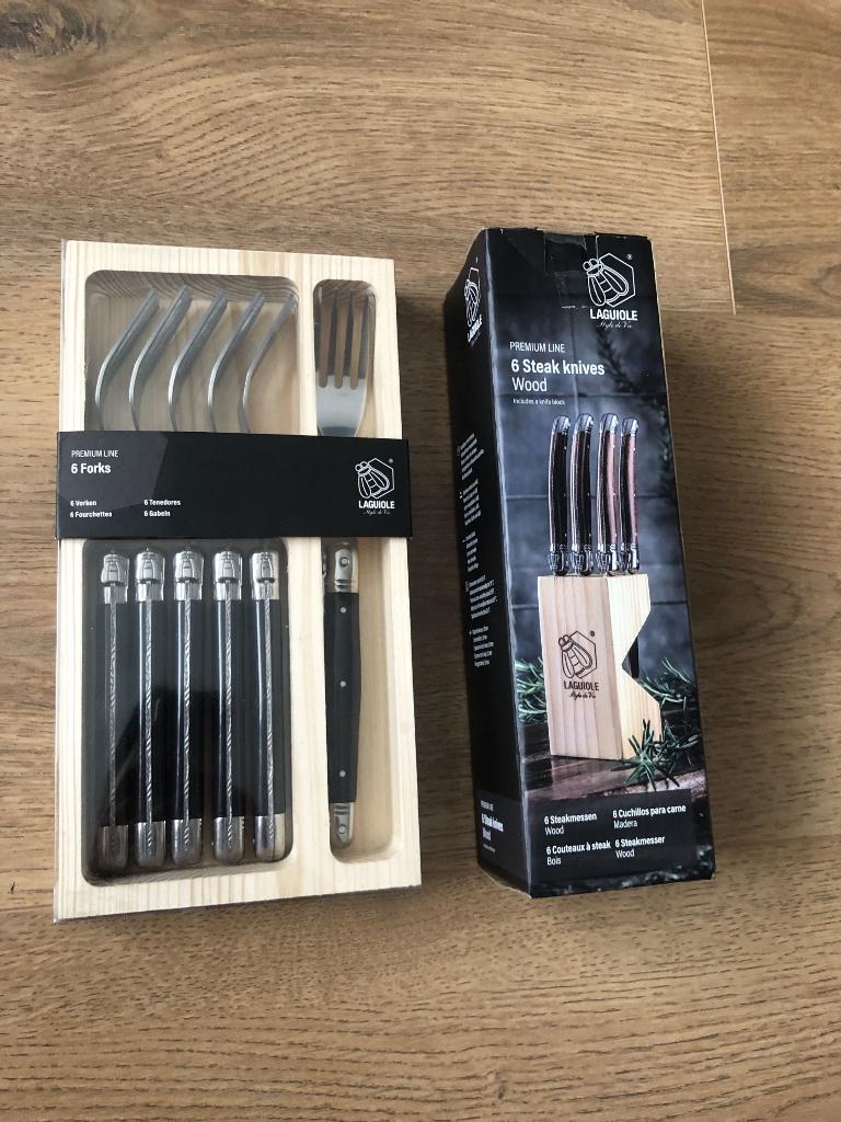 Laguiole steakmessen + vorkenset PremiumLine | nieuw in doos, Nieuw, Ophalen of Verzenden, Rvs of Chroom, Vaatwasserbestendig