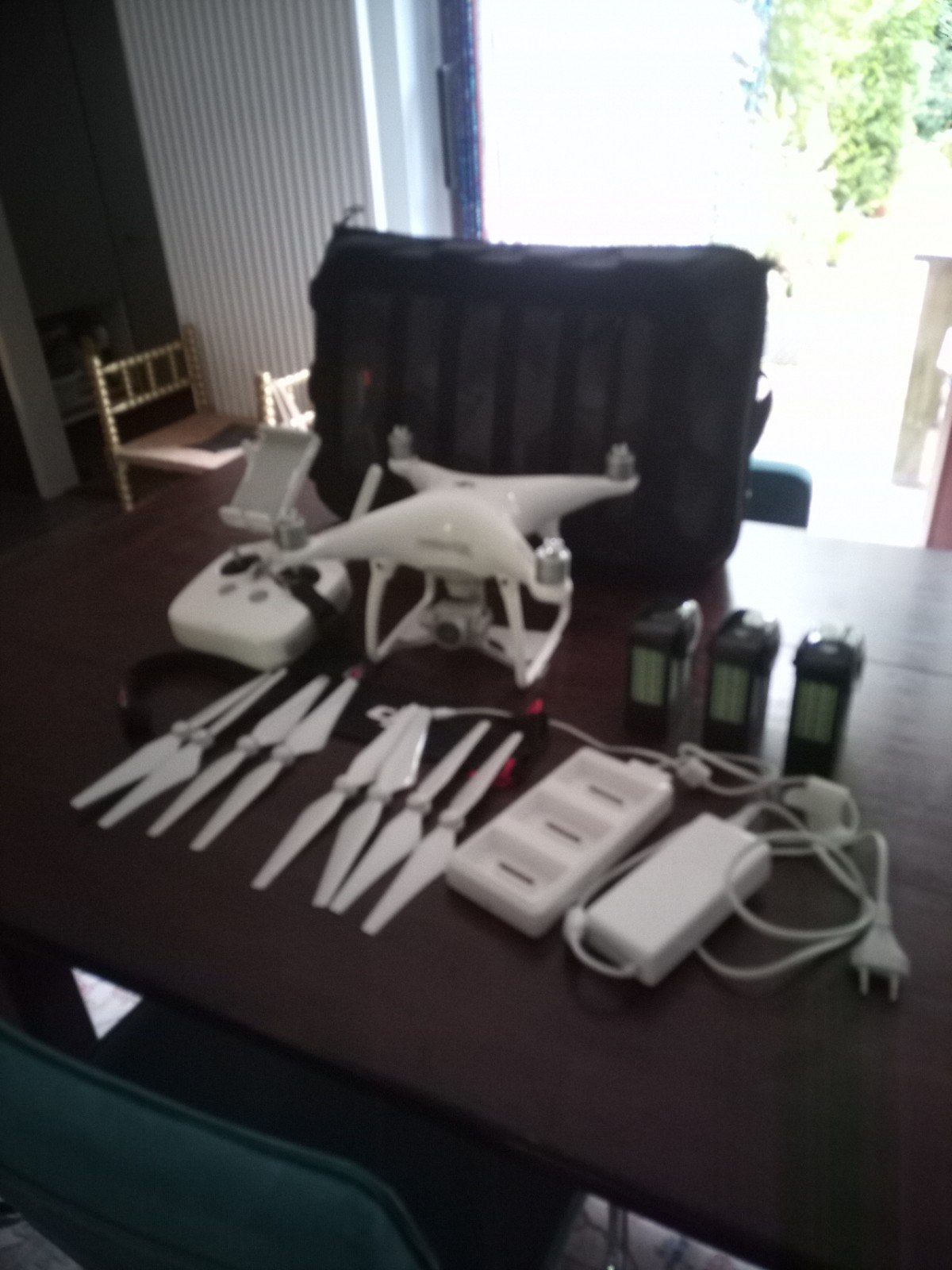 DJI Phantom 4 Drone met extra accu's en accessoires, Ophalen of Verzenden