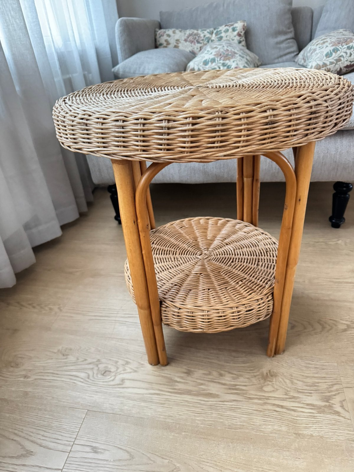Vintage rotan bijzettafel – boho / landelijk, Minder dan 55 cm, Rond, Zo goed als nieuw, Ophalen